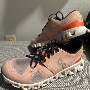 OnCloud X 7.5 Like New!